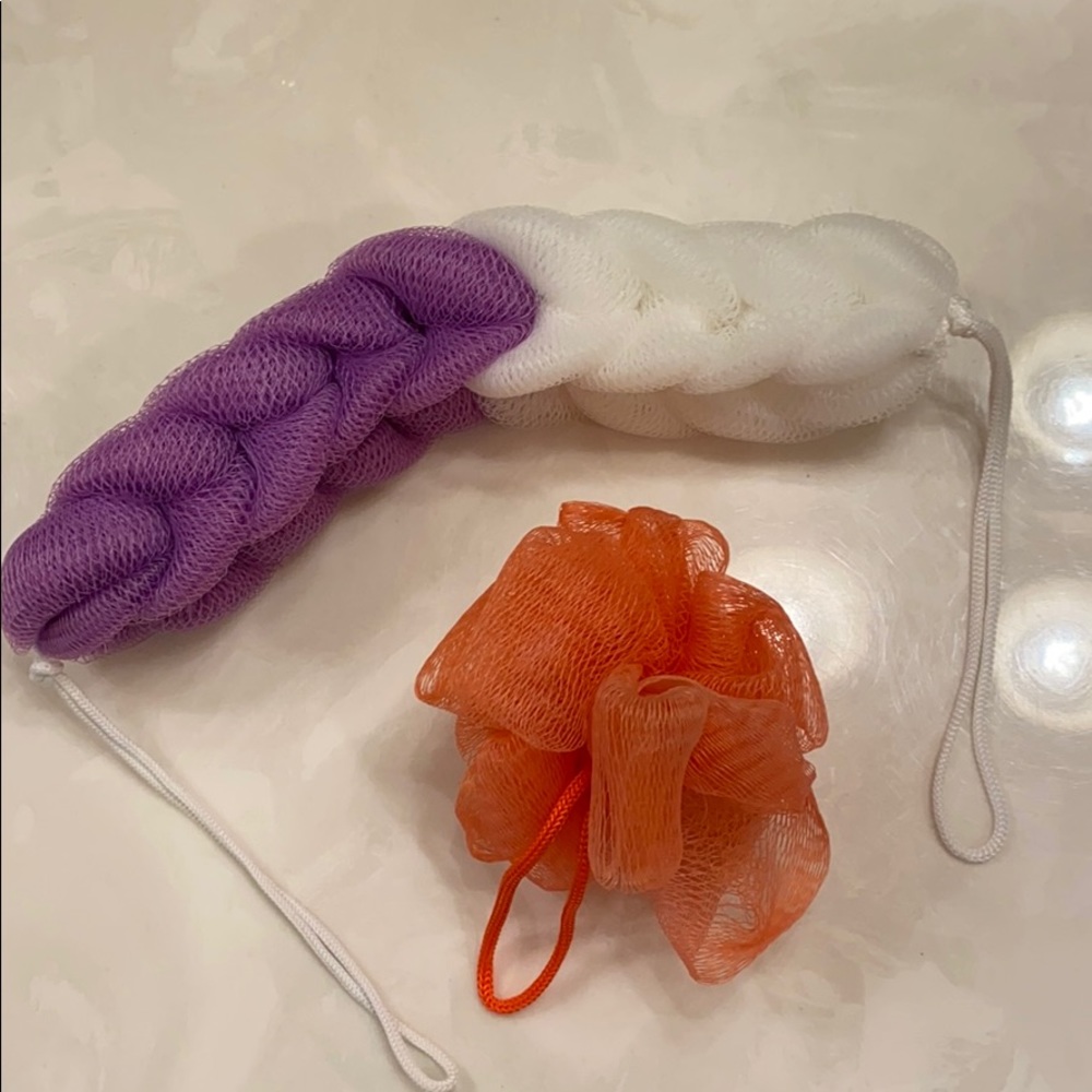 Mesh back scrubber and face scrubber